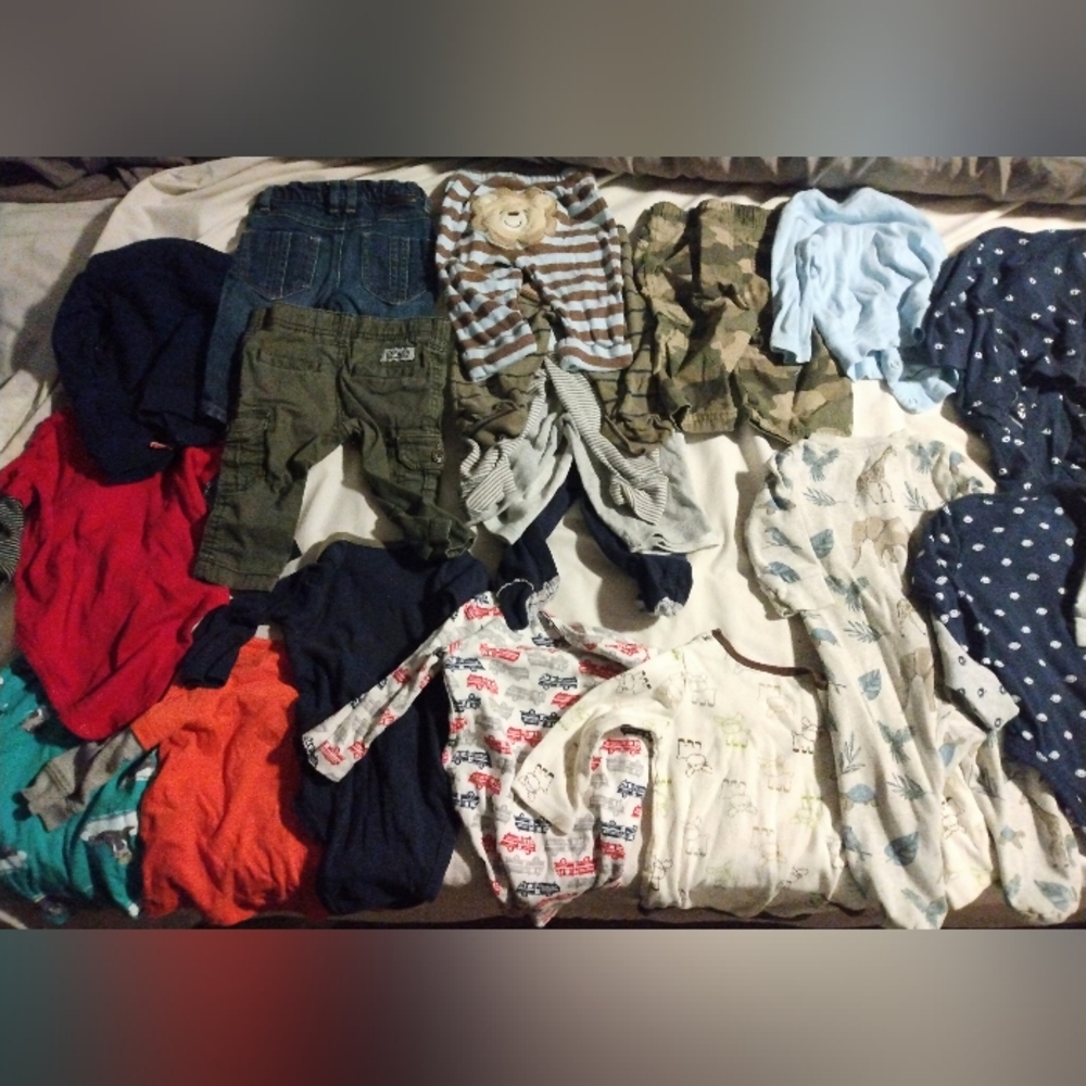 Assorted Carter's 6 Months Long Sleeve/Pant Clothing - Picture 8 of 11